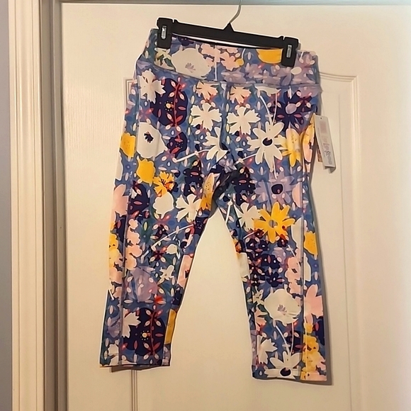 LuLaRoe Jade Capri M - Picture 1 of 2
